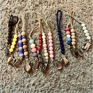 Ryan & Rose Passy Clips. Smoke free home.